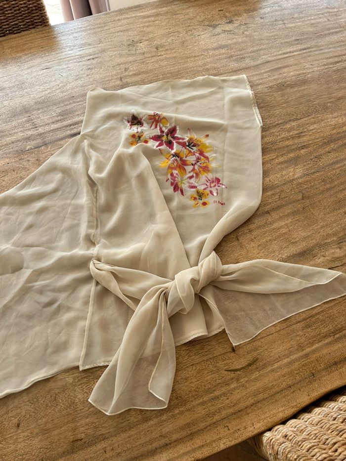 Haut asymétrique et sens taille unique - photo numéro 3