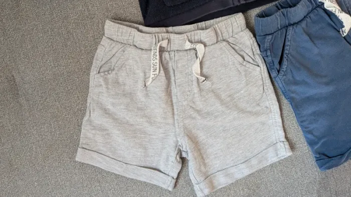 Lot 2 shorts et une veste Petit Bateau | 24 mois - photo numéro 6