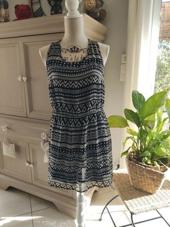 Robe en voile imprimé noir/ blanc taille 38
