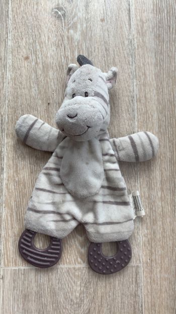 Doudou zèbre bébé