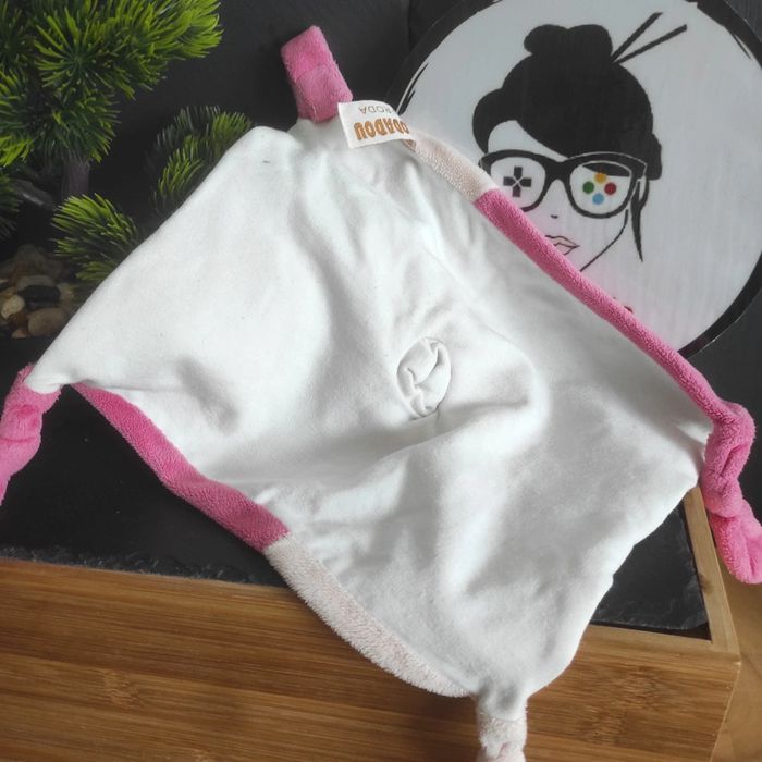 Doudou plat lapin gris rose blanc Roda rodadou bébé hochet Carré Noeud - photo numéro 2