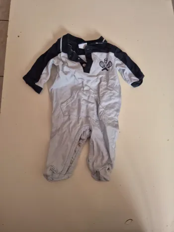 Pyjamas fin 1 mois