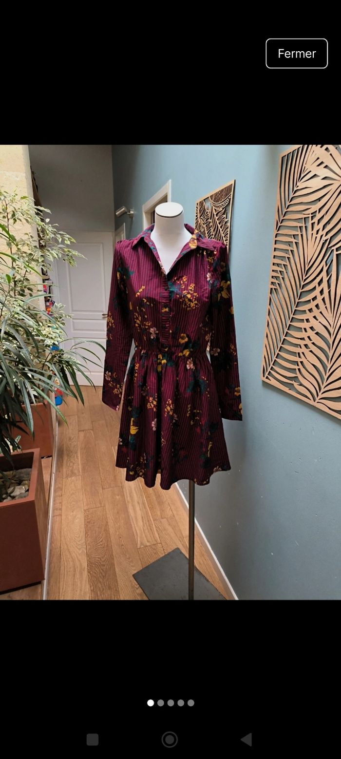 Robe rouge bordeaux de la marque Boohoo. Taille  36