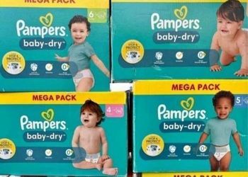 4 cartons de couches ( à vs de panacher les tailles)