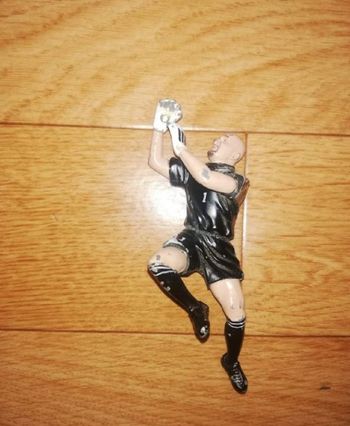 Figurine