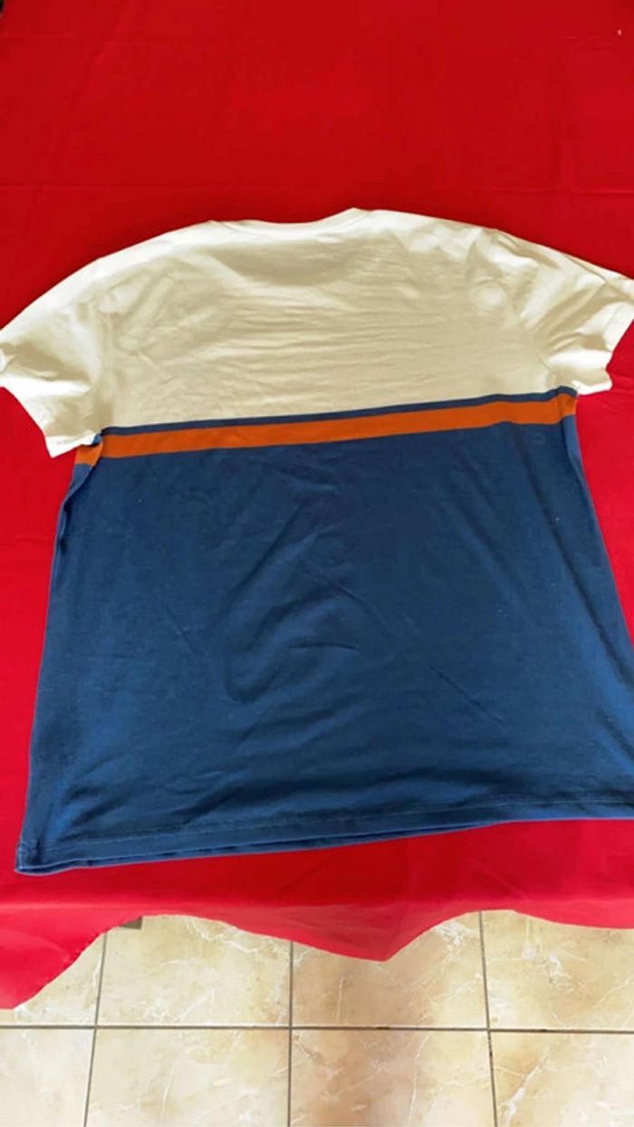 Tee shirt bleu et blanc - photo numéro 2