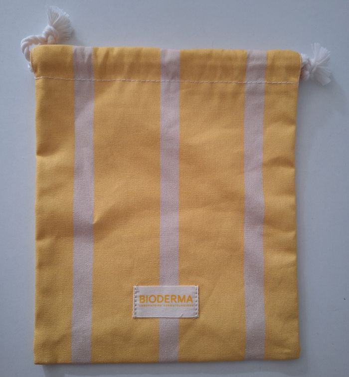 Crème solaire et sa pochette en tissu - photo numéro 5