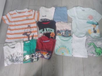 Vends lot de tchirts 4 ans