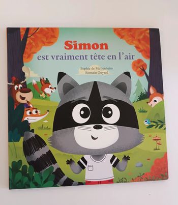 Simon est vraiment tête en l'air