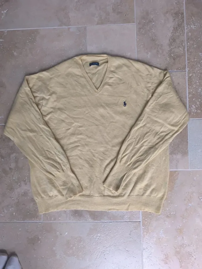 Pull col V laine d'agneau Ralph Lauren homme jaune logo marine - photo numéro 2