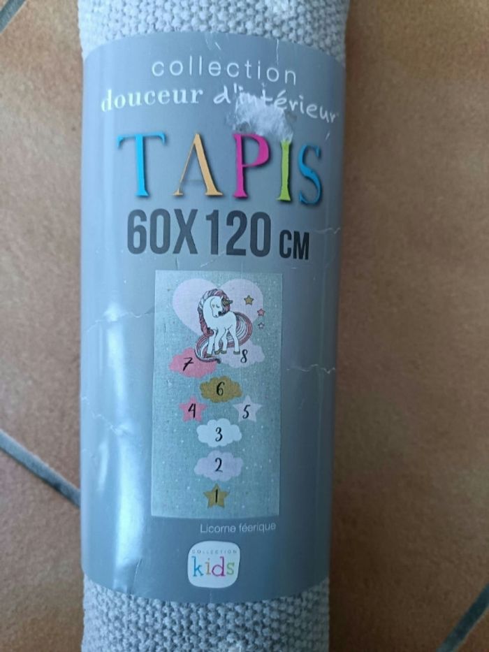 Tapis licorne féerique marelle