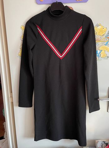 Robe à manches longues noire, rouge et blanche, taille S, marque Jennyfer