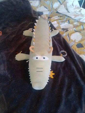 Crocodile peluche d'éveil