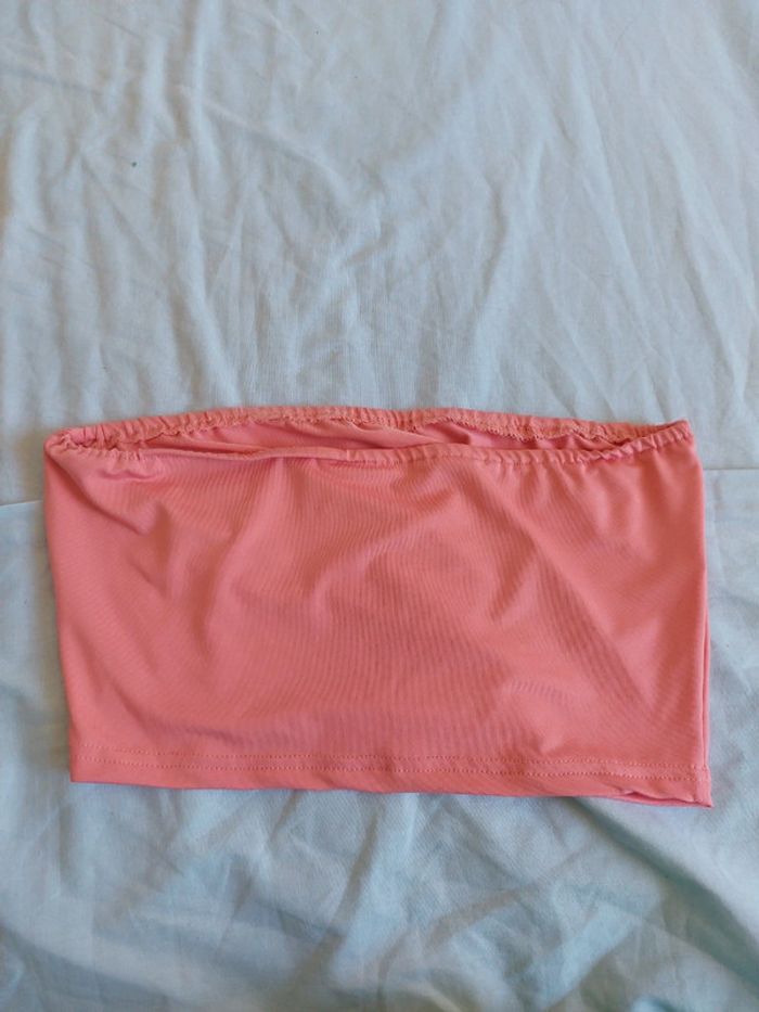 Crop top / bandeau rose pâle - photo numéro 2