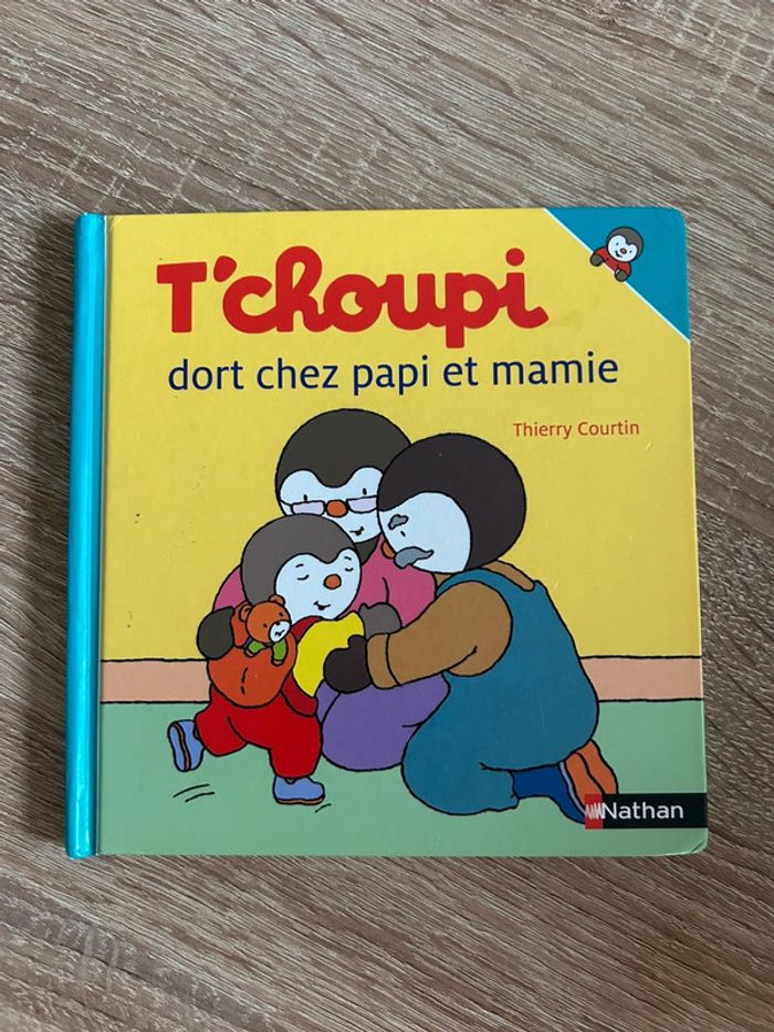 T’choupi - dors chez papi et mamie