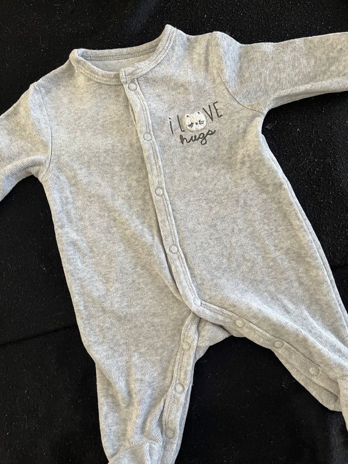 Pyjama 1 mois - photo numéro 2