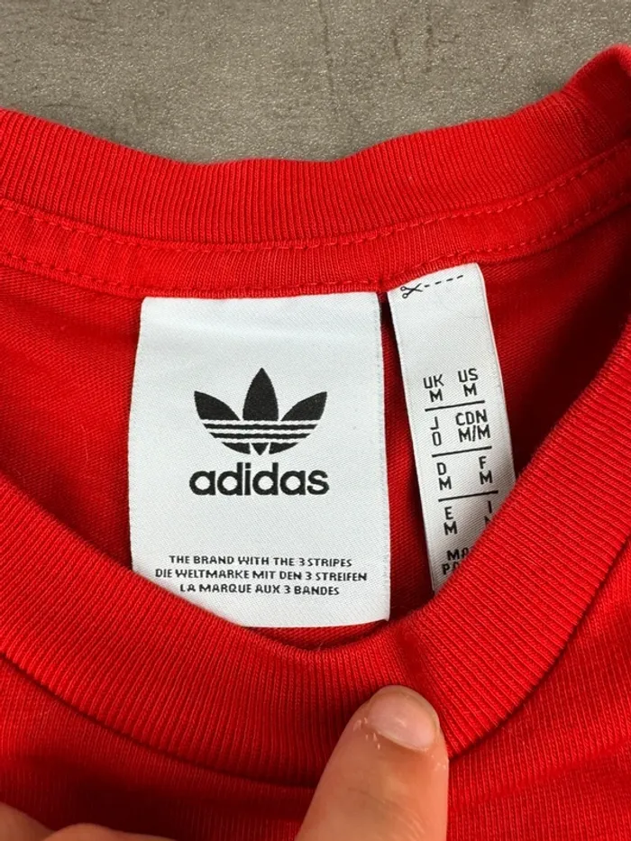 T-shirt Adidas Rouge Logo Brodé Taille M - photo numéro 5