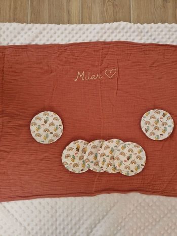 Coussinets d'allaitement + lange