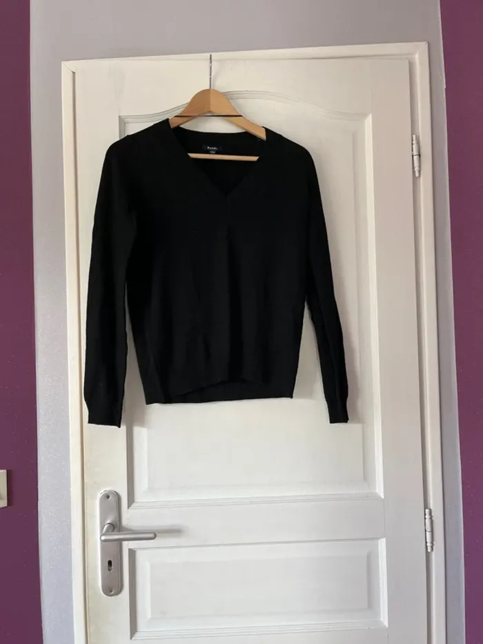 Lot 2 pulls col V – Kiabi – Taille S – Noir & Gris - photo numéro 2