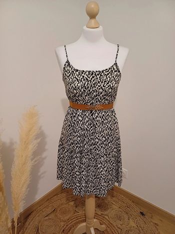 Robe courte à motifs taille S 36
