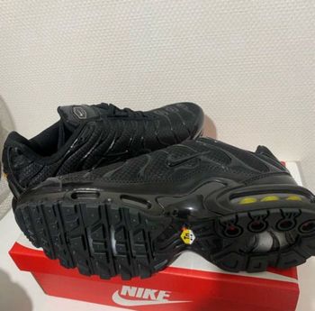 Basket nike tn noir