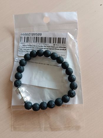 Bracelet en pierre volcanique