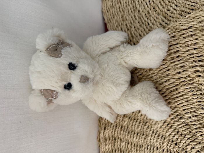 Bukowski Peluche ourson Caroline h21cm blanc avec noeuds beige - photo numéro 4