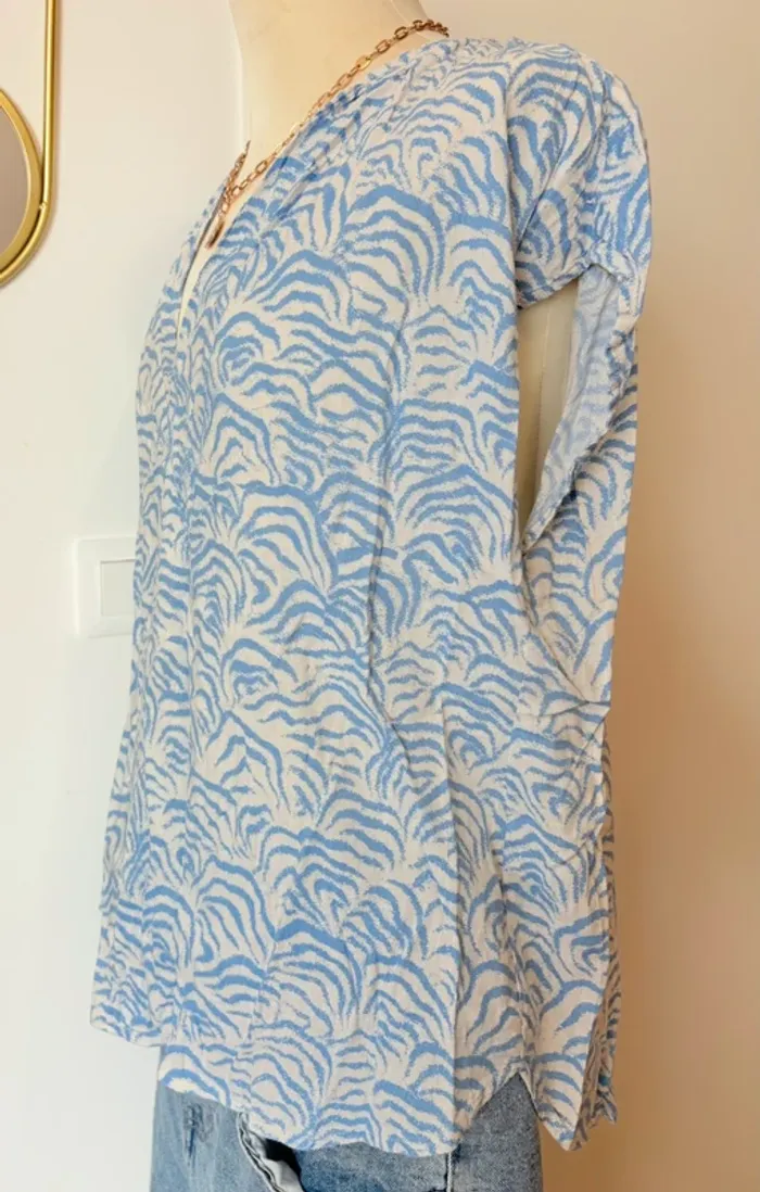 Blouse sans manche fluide crème et bleu ciel imprimé vague taille M H&M - photo numéro 7