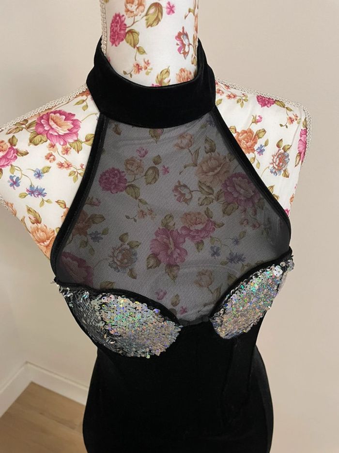 Robe velours et sequins noir - photo numéro 2