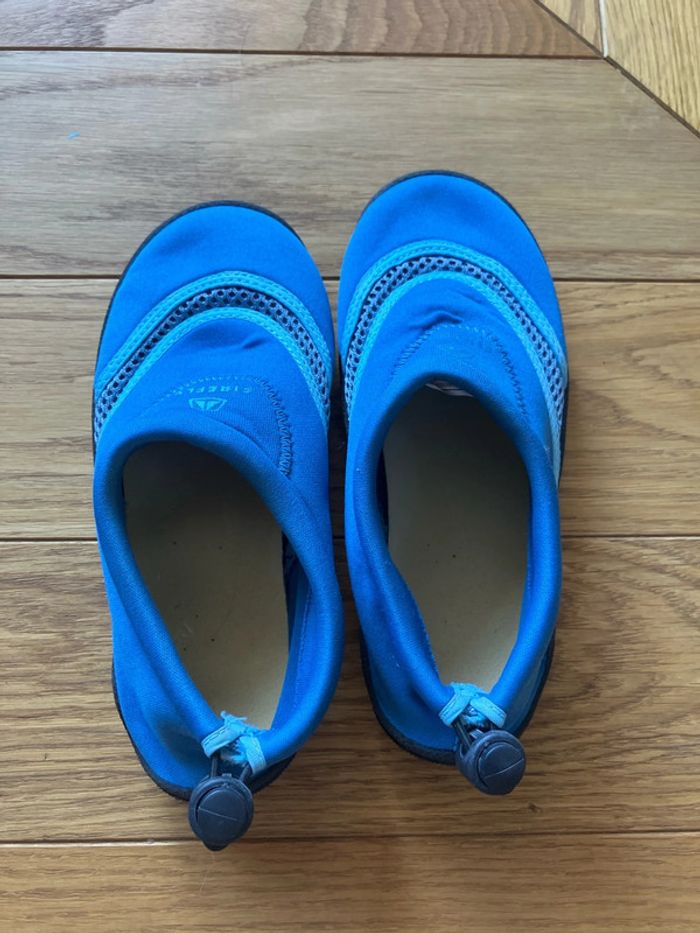 Chaussons de plage décathlon