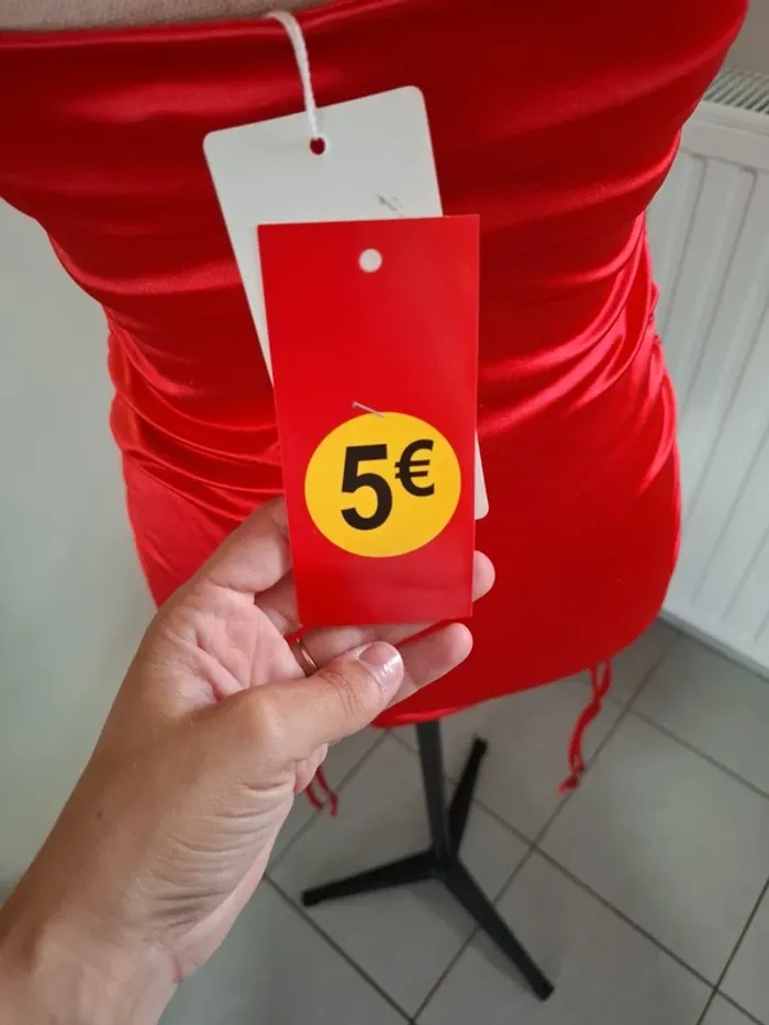 Mini robe neuf taille 38 - photo numéro 4