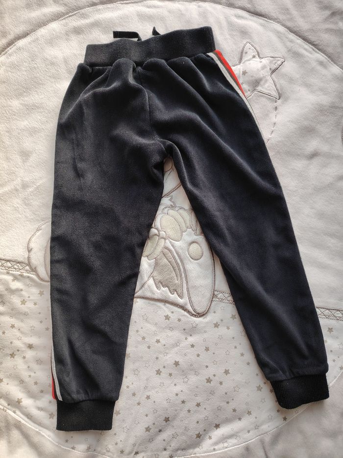 Ensemble noir - photo numéro 9