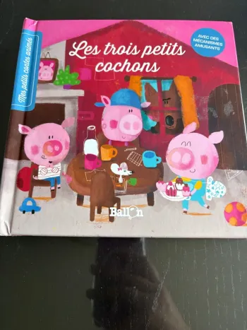 Les trois petits cochons- avec mécanismes amusants