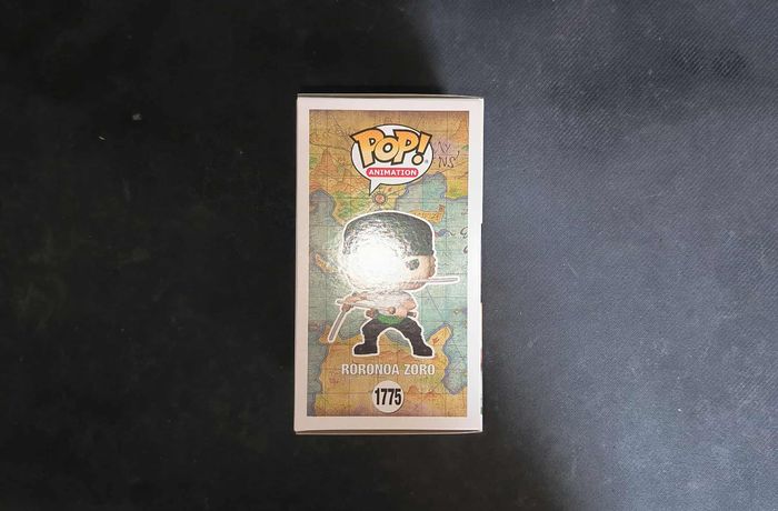 Figurine Funko Pop / Roronoa Zoro 1775 / One Piece / Chase - photo numéro 4