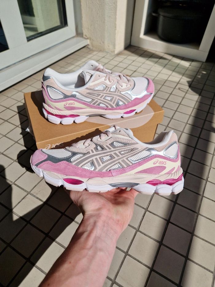 Asics Gel NYC - Strawberries Cream 42