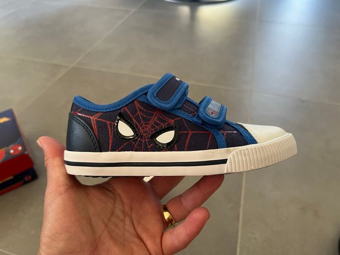 Chaussures Geox Spiderman taille 26 Neuve - photo numéro 6