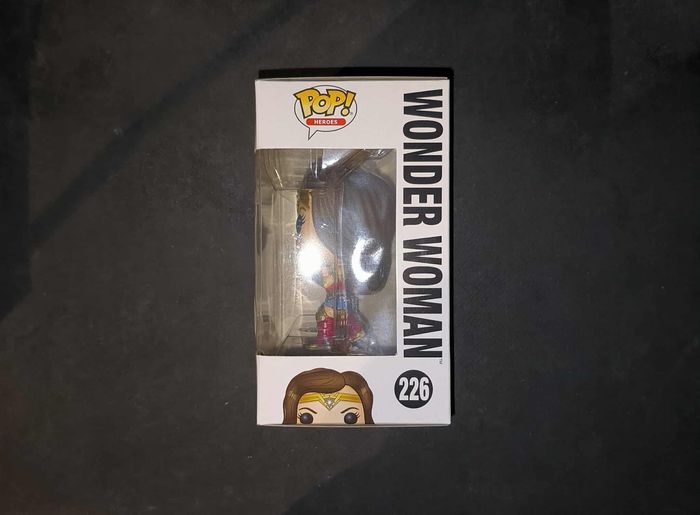 Figurine Funko Pop / Wonder Woman 226 / Dc Comics / Limited Edition - photo numéro 3