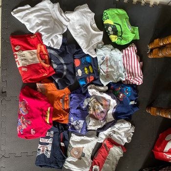 Lot de 17 maillots à manches longues