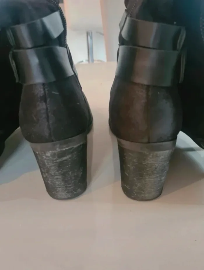 Jolies bottes zippées pointure 38 - photo numéro 4