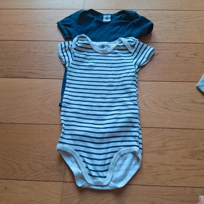 Lot de 2 bodies Petit Bateau 36 mois