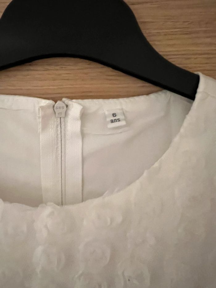 Robe cérémonie blanche 6 ans porté 1 fois très bon état - photo numéro 4
