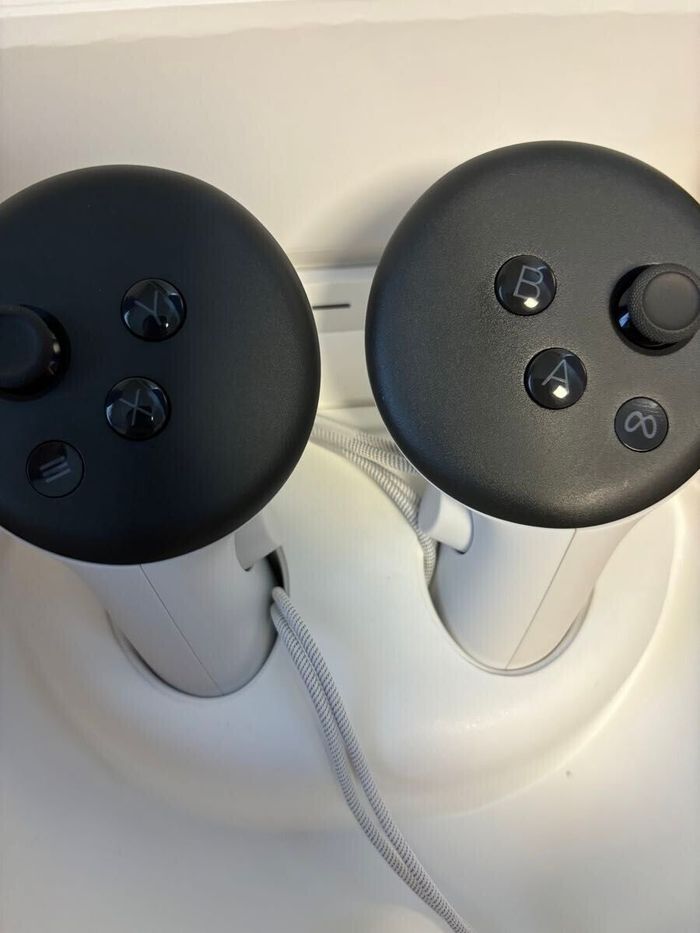 Casque de réalité virtuelle Meta Quest 3 128 Go - photo numéro 4