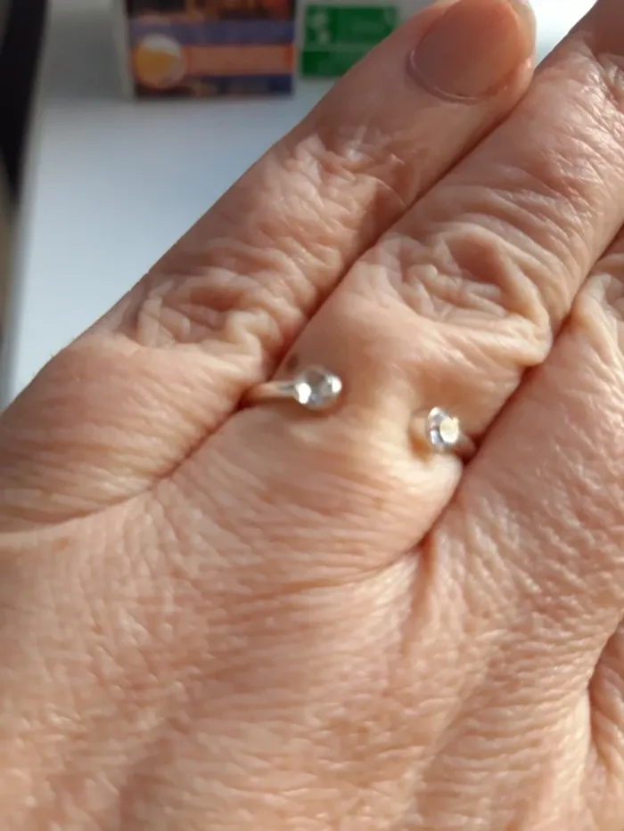 Bague fantaisie ajustable argentée et strass - photo numéro 2
