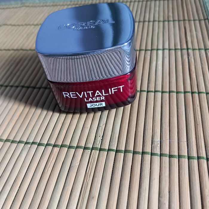 Crème L'Oréal anti-age triple action jour