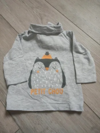 Sous pull 3 mois neuf