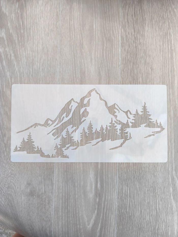 Pochoir montagnes