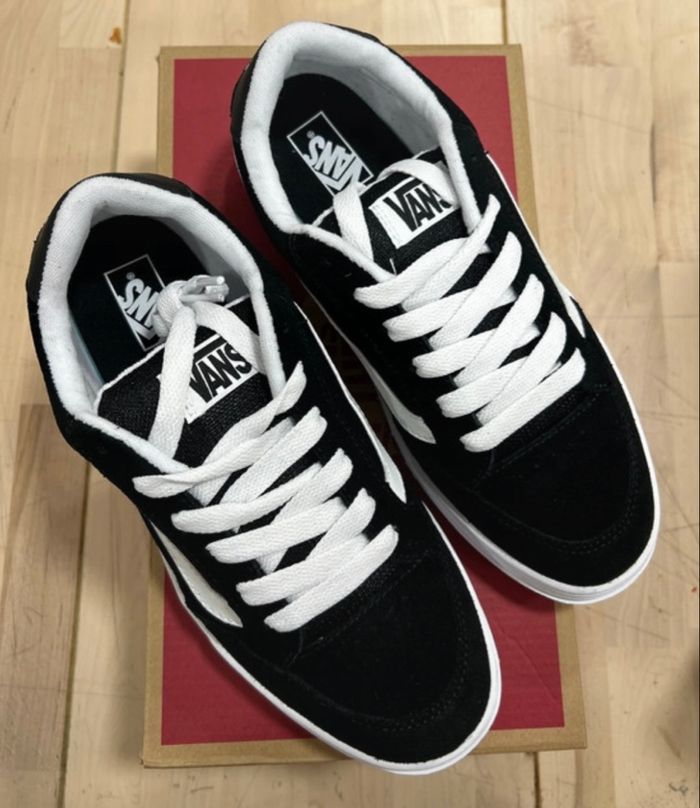 Vans Hylane noires blanches neuves – taille 38 avec boîte - photo numéro 2