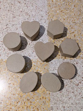 Lot de boîtes en carton a customiser neuves 