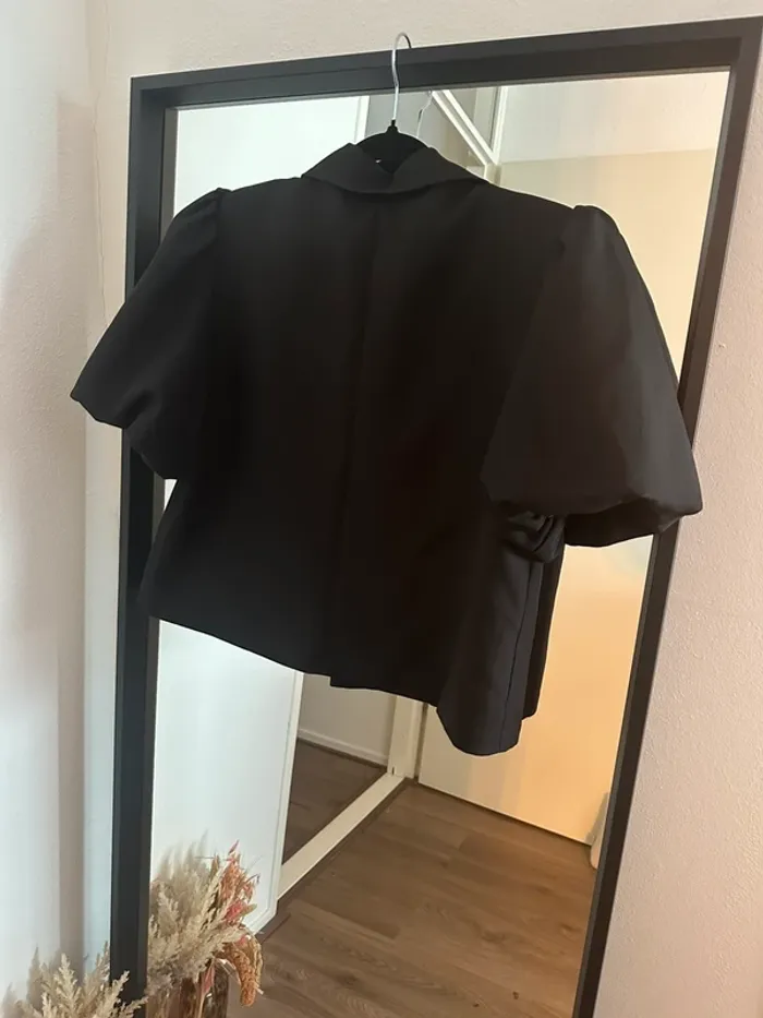 Veste courte à manches courtes noire