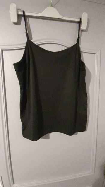 Tee-shirt fine bretelles noire